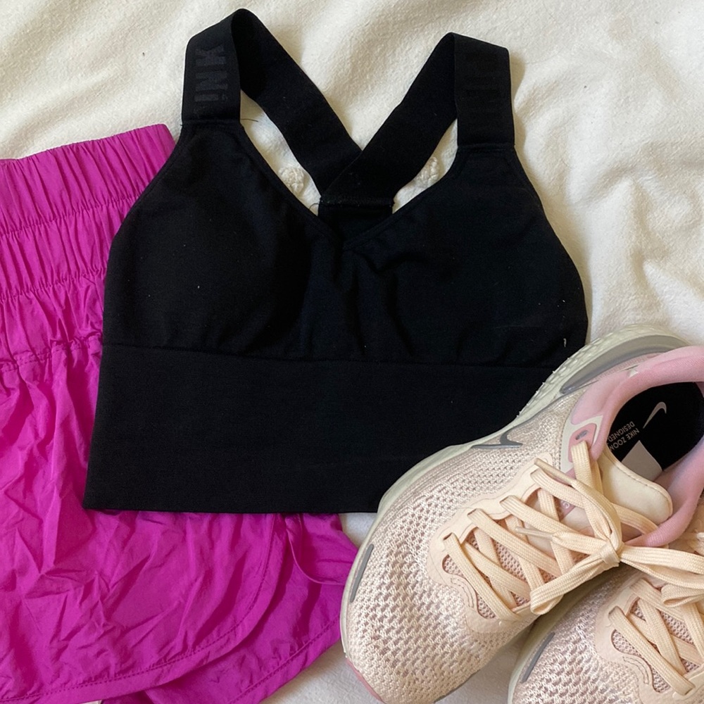 victoria secret pink sports bra